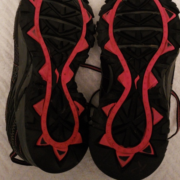 Saucony shoe - Picture 4 of 4